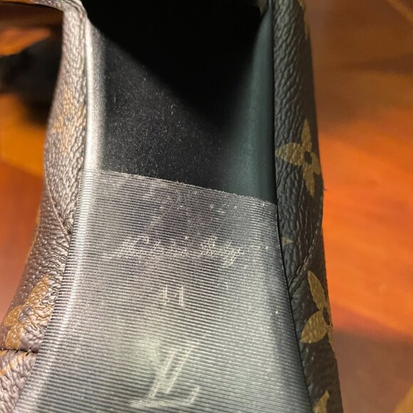 Louis Vuitton Shoes - Picture 5 of 5